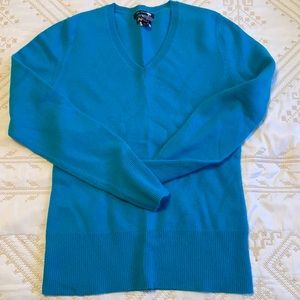 APT 9 Turquoise Cashmere Vneck sweater